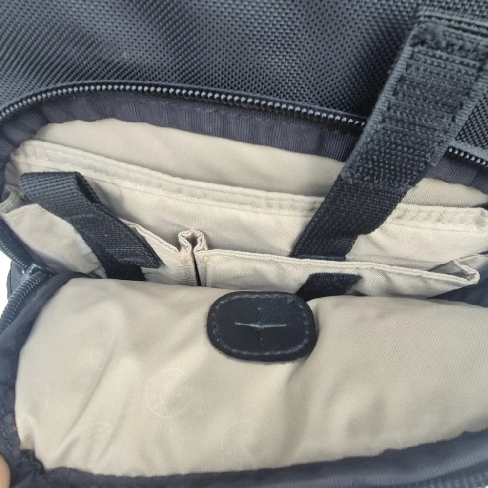 Pacsafe Anti-Theft Crossbody Messenger Bag Unisex Black Travel Security Bag